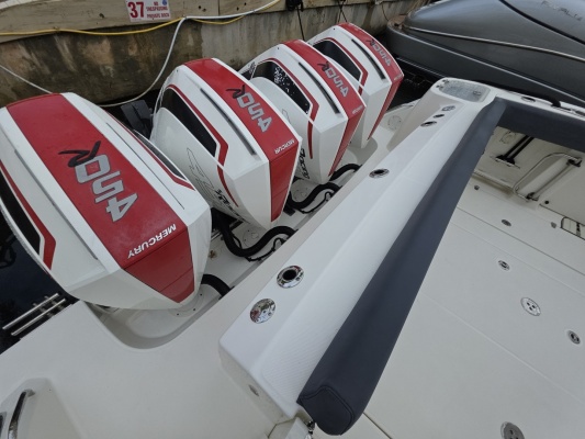 BFT 42ft Boston Whaler Yacht For Sale