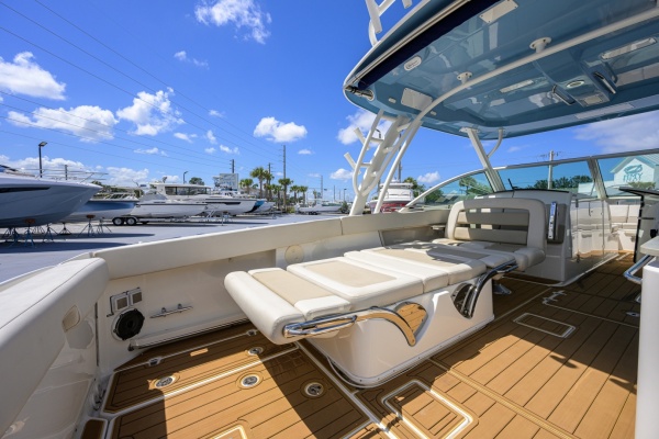 Boston Whaler 32 - Veronica