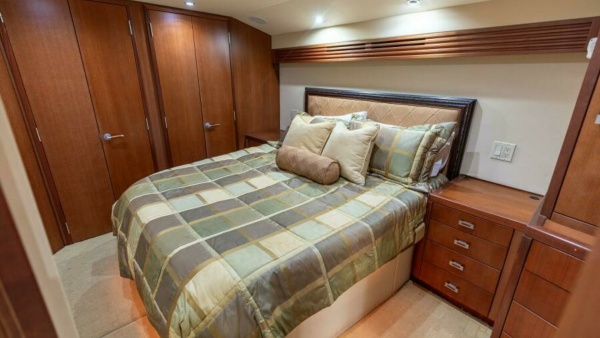 Fallline 60ft Hatteras Yacht For Sale