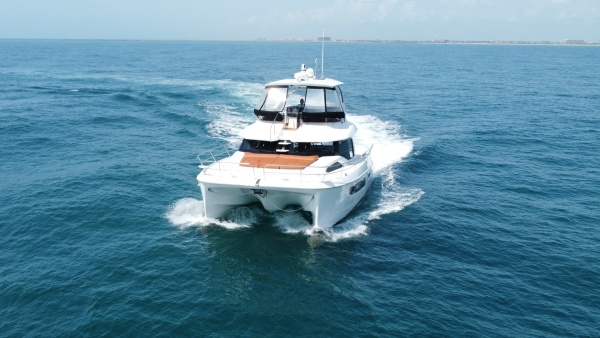 Hey Beautiful 44ft Aquila Yacht For Sale