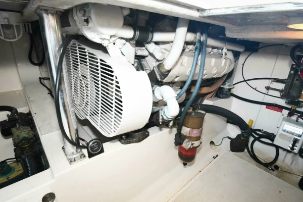 2001 Cabo 35
