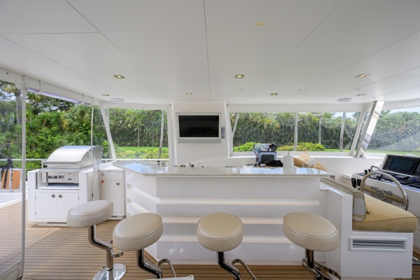 Midnight Moon 85ft Horizon Yacht For Sale
