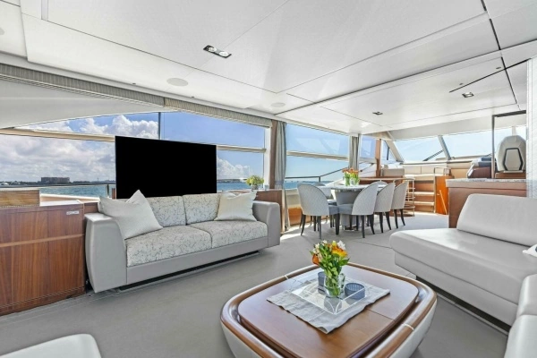 2018 Princess 75