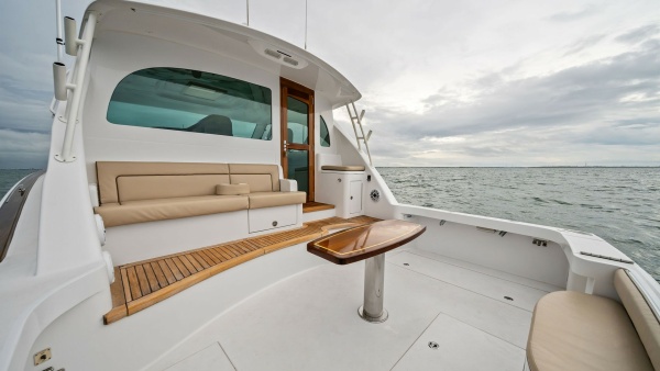 SEA N ME TOO 44ft Hatteras Yacht For Sale