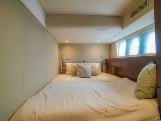 YOLO 50ft Fairline Yacht For Sale