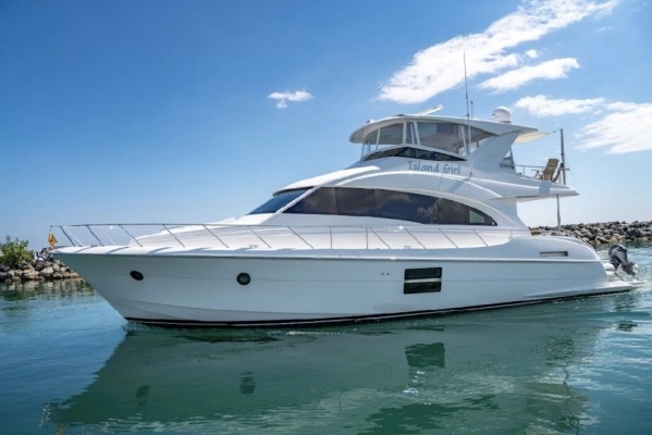 2017 Hatteras 60 Motoryacht