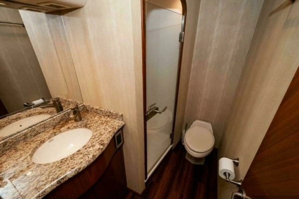2012 Viking 76