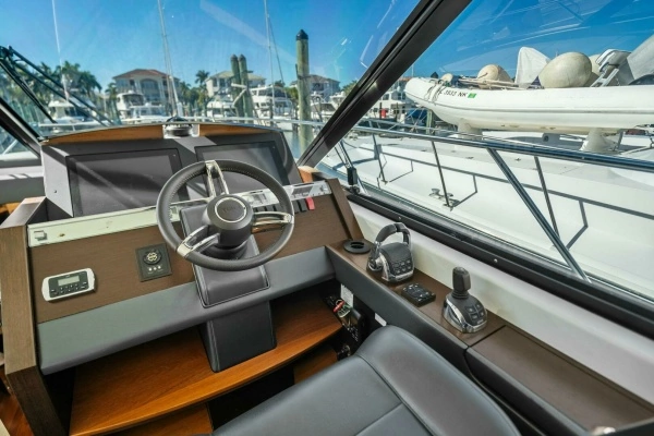 2016 Tiara Yachts 50