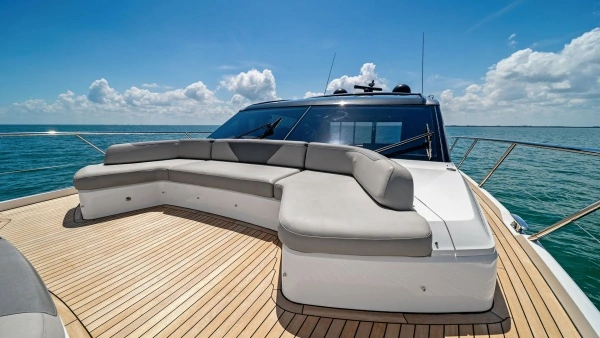 2019 Princess 65