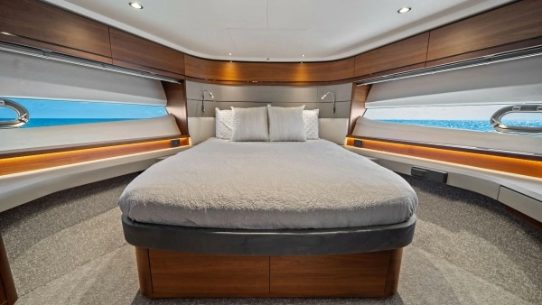 2019 Princess 65
