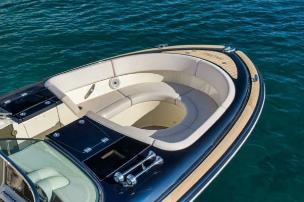 2LW 34ft Chris Craft Yacht For Sale