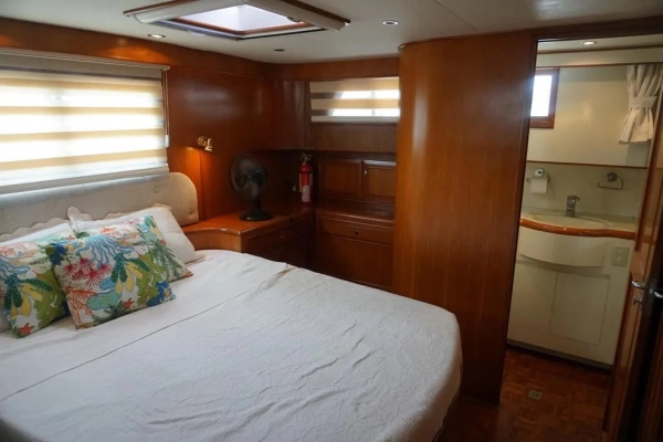 2003 Ocean Alexander 45