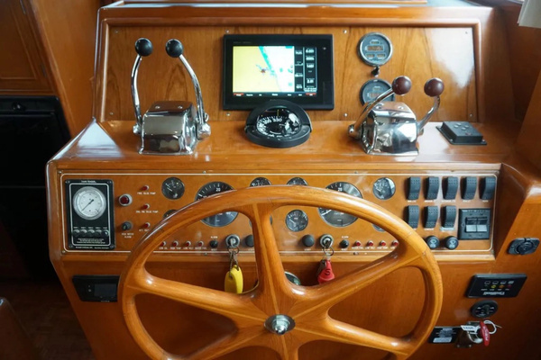 2003 Ocean Alexander 45