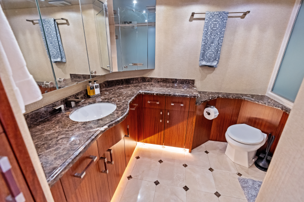 FIRTH S CHASM 77ft Hatteras Yacht For Sale