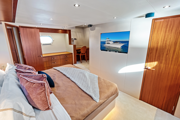FIRTH S CHASM 77ft Hatteras Yacht For Sale
