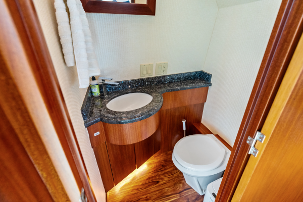 FIRTH S CHASM 77ft Hatteras Yacht For Sale