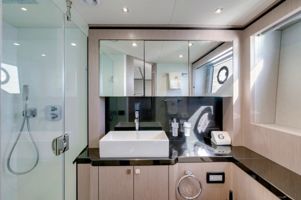 2018 Sunseeker 68