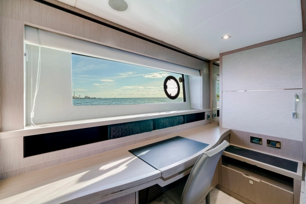 2018 Sunseeker 68