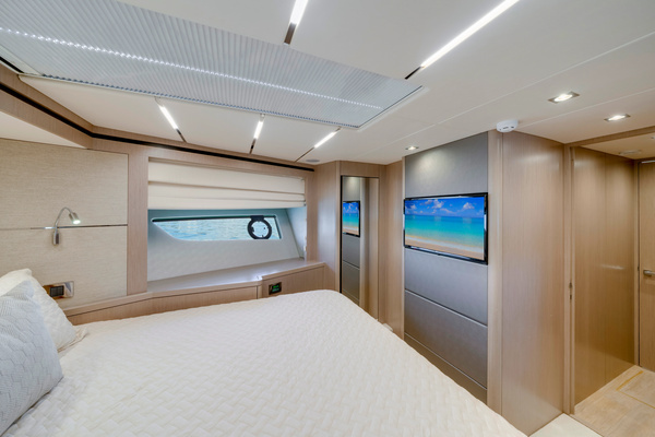 2018 Sunseeker 68