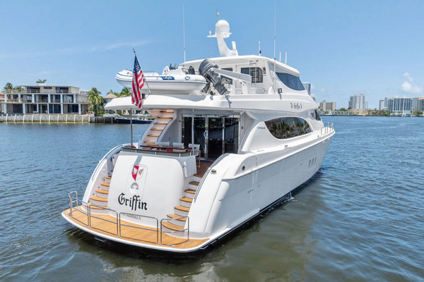 2013 Hatteras 80
