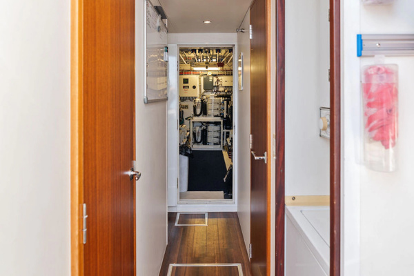 GRIFFIN 80ft Hatteras Yacht For Sale
