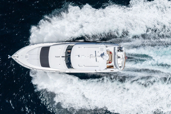 2013 Hatteras 80