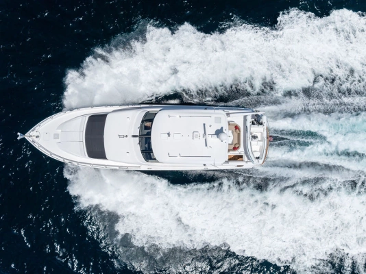 2013 Hatteras 80