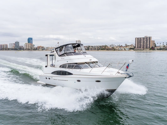 2001 Carver 44