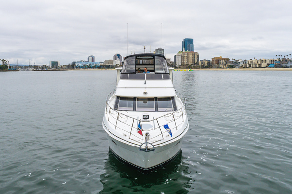 2001 Carver 44