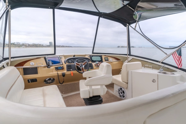 2001 Carver 44
