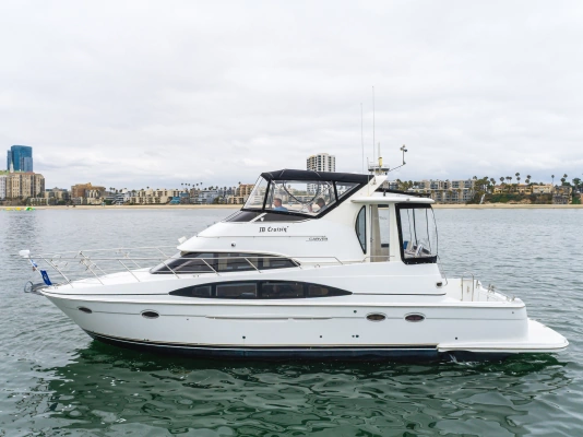 2001 Carver 44
