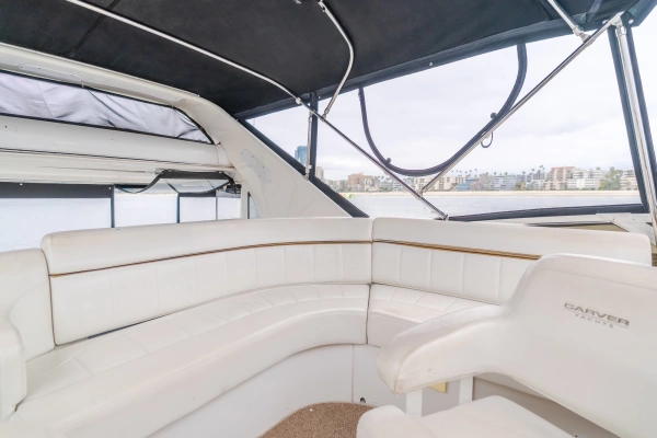 2001 Carver 44