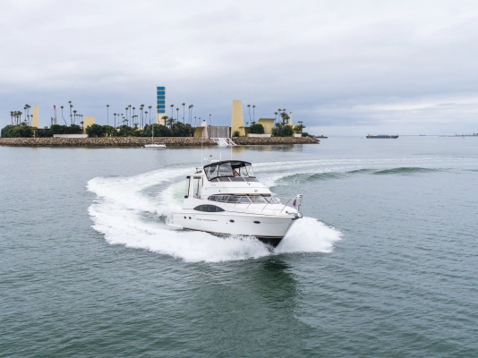 2001 Carver 44