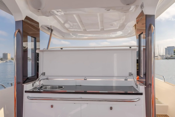 Nimbus T11 Yacht For Sale