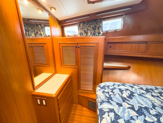 1997 Offshore Yachts 48