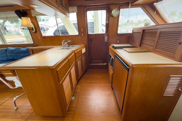 1997 Offshore Yachts 48