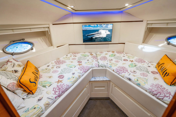 IT S ALL GOOD 2 62ft Pershing Yacht For Sale
