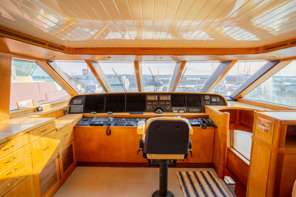Noya Hill 114ft Crescent Yacht For Sale