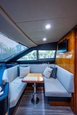 2006 Ferretti Yachts 83