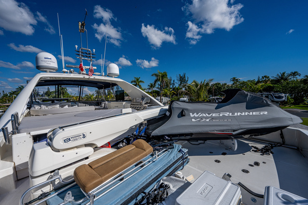 2006 Ferretti Yachts 83
