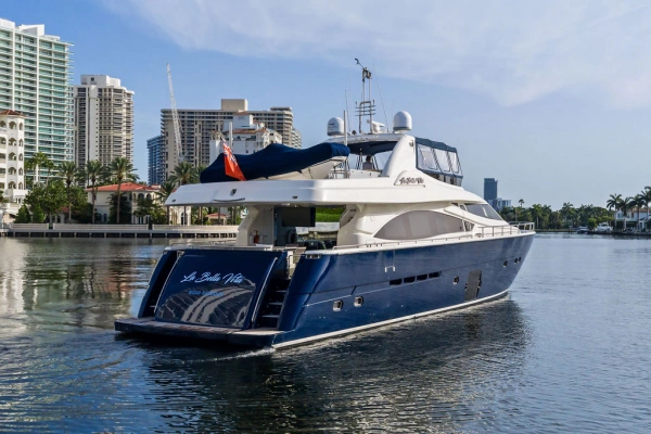 2006 Ferretti Yachts 83