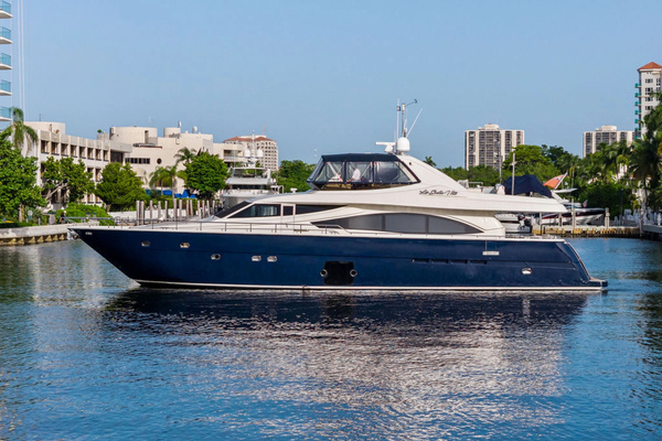 2006 Ferretti Yachts 83