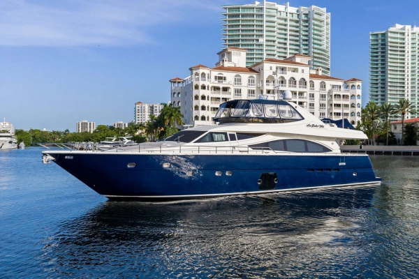2006 Ferretti Yachts 83