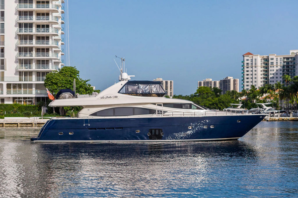 2006 Ferretti Yachts 83