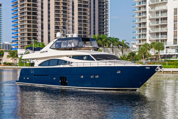 2006 Ferretti Yachts 83
