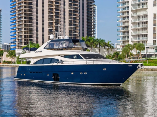 2006 Ferretti Yachts 83