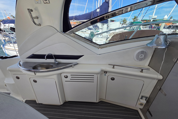 La Jefa 40ft Sea Ray Yacht For Sale