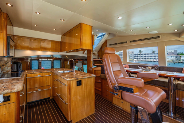 LADY BELLA 64ft Hatteras Yacht For Sale