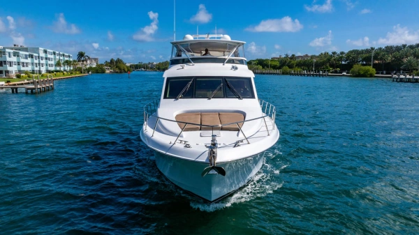 2006 Hatteras 64
