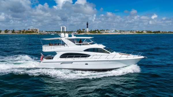 LADY BELLA 64ft Hatteras Yacht For Sale